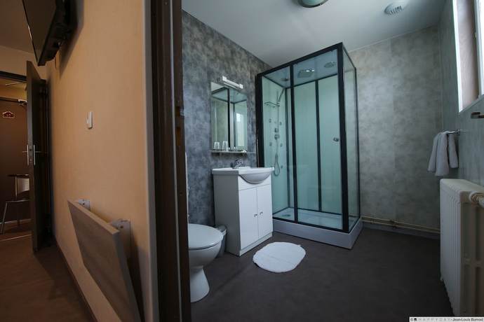 Imagen de la habitación del Hotel H&ocirc;tel La Tente Verte. Foto 2