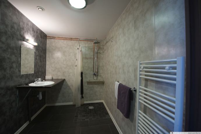 Imagen de la habitación del Hotel H&ocirc;tel La Tente Verte. Foto 10