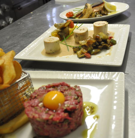 Imagen del bar/restaurante del Hotel H&ocirc;tel La Terrasse Fleurie. Foto 5