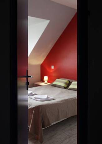 Imagen de la habitación del Hotel H&ocirc;tel La Voile Bleue. Foto 7