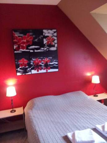 Imagen de la habitación del Hotel H&ocirc;tel La Voile Bleue. Foto 9