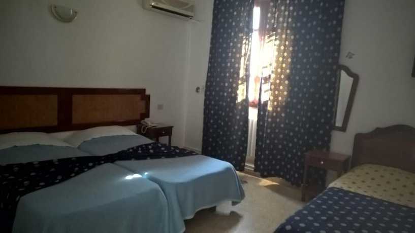 Imagen de la habitación del Hotel Hôtel L´Excellence. Foto 8