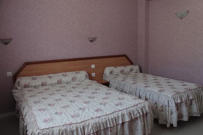 Imagen de la habitación del Hotel Hôtel Ladagnous. Foto 7