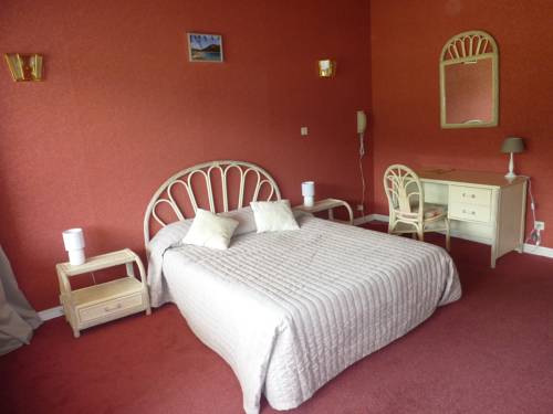 Imagen de la habitación del Hotel H&ocirc;tel L'adrech De Lagas. Foto 8