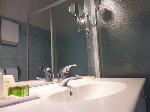 Imagen de la habitación del Hotel H&ocirc;tel L'adrech De Lagas. Foto 14