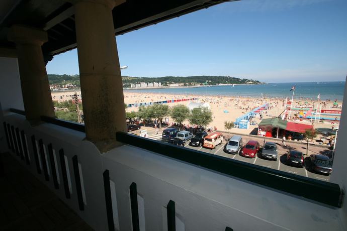 Imagen de los exteriores del Hotel H&ocirc;tel Lafon. Foto 5