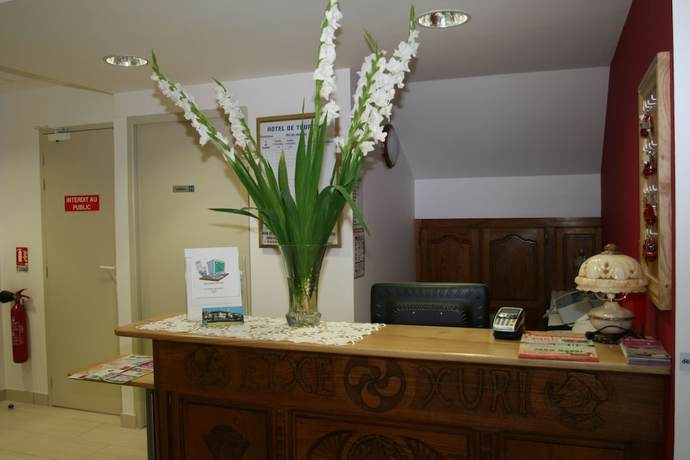 Imagen de los interiores del Hotel H&ocirc;tel Lafon. Foto 7