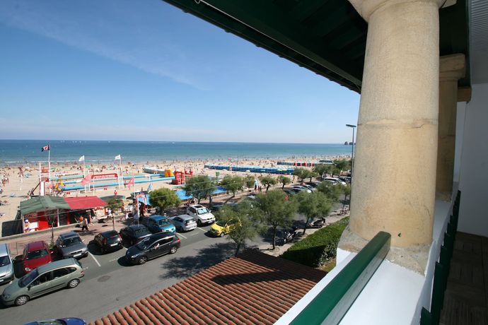 Imagen de los exteriores del Hotel H&ocirc;tel Lafon. Foto 6