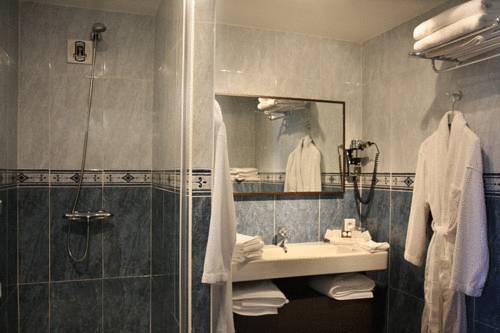 Imagen de la habitación del Hotel Hôtel Lastiry. Foto 12