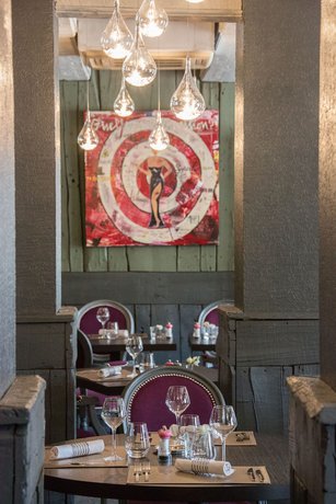 Imagen del bar/restaurante del Hotel H&ocirc;tel Le Beaulieu, BEAULIEU-SUR-DORDOGNE. Foto 6