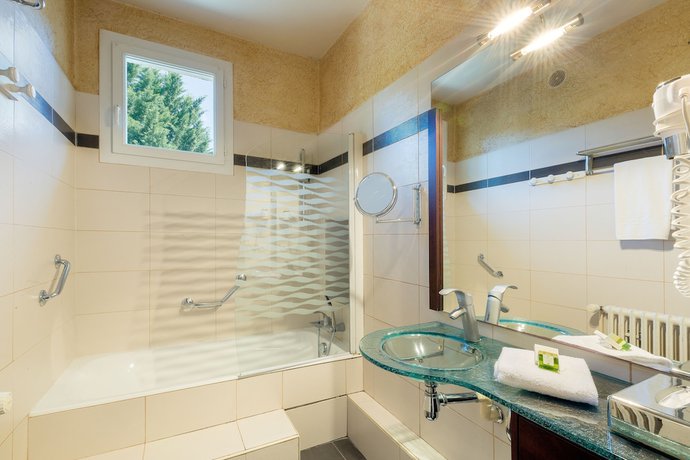 Imagen de la habitación del Hotel H&ocirc;tel Le Beaulieu, BEAULIEU-SUR-DORDOGNE. Foto 15
