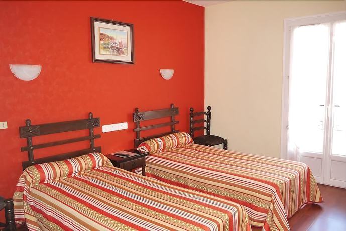 Imagen de la habitación del Hotel Hôtel Le Belvédère. Foto 5