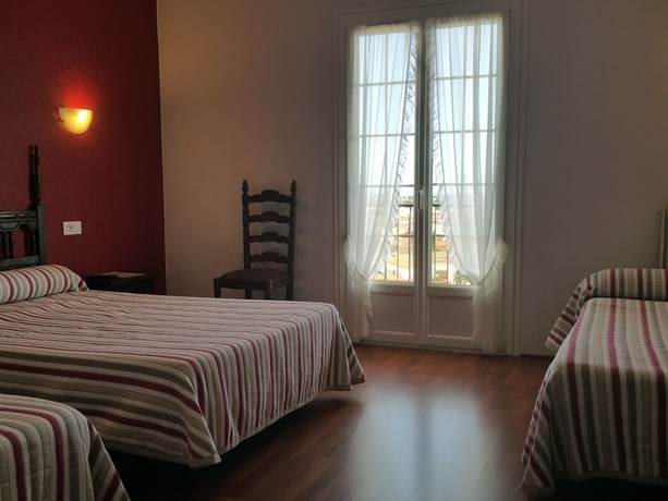 Imagen de la habitación del Hotel Hôtel Le Belvédère. Foto 12