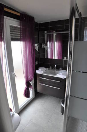 Imagen de la habitación del Hotel H&ocirc;tel Le Blainon. Foto 15