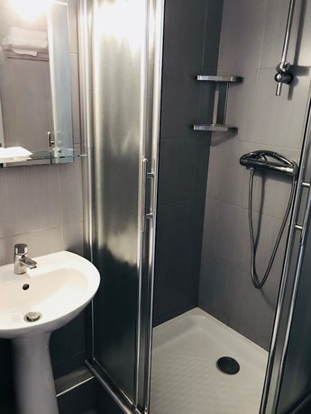 Imagen de la habitación del Hotel H&ocirc;tel Le Brasilia. Foto 7