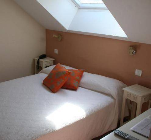 Imagen de la habitación del Hotel H&ocirc;tel Le Canter. Foto 3