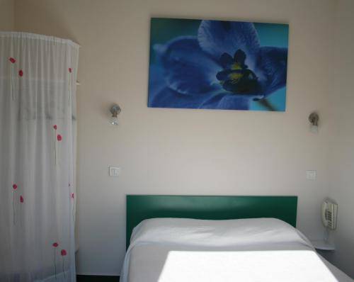Imagen de la habitación del Hotel H&ocirc;tel Le Canter. Foto 4