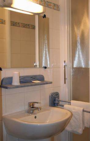 Imagen de la habitación del Hotel H&ocirc;tel Le Canter. Foto 6