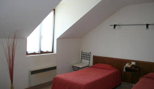 Imagen de la habitación del Hotel H&ocirc;tel Le Canter. Foto 16