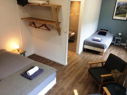 Imagen de la habitación del Hotel H&ocirc;tel Le Cassini. Foto 7