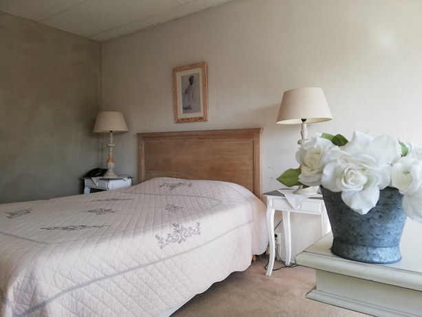 Imagen de la habitación del Hotel H&ocirc;tel Le Castellan. Foto 2