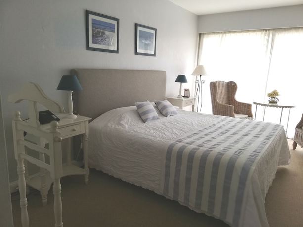 Imagen de la habitación del Hotel H&ocirc;tel Le Castellan. Foto 4