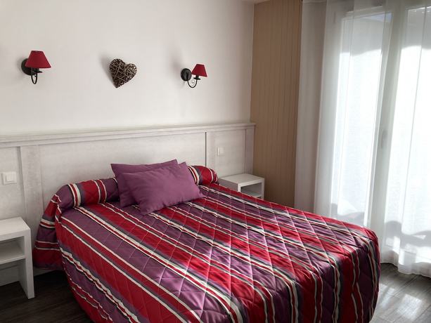 Imagen de la habitación del Hotel H&ocirc;tel Le Catinat Fleuri. Foto 2