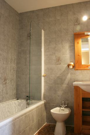 Imagen de la habitación del Hotel H&ocirc;tel Le Catinat Fleuri. Foto 17