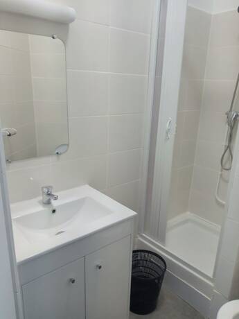 Imagen de la habitación del Hotel H&ocirc;tel Le Celtic. Foto 5