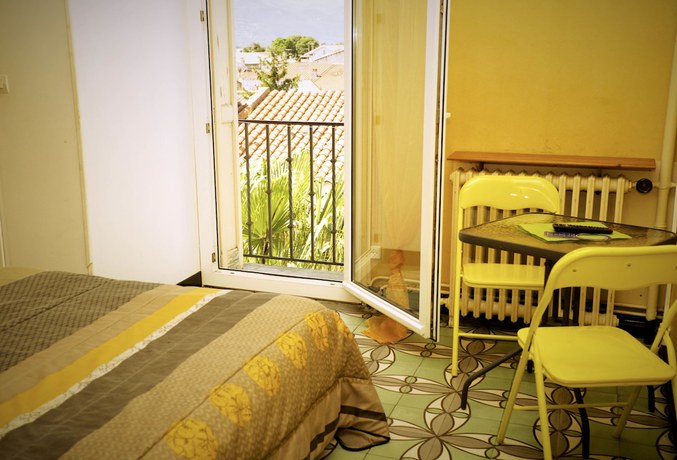 Imagen de la habitación del Hotel H&ocirc;tel Le Centre. Foto 5