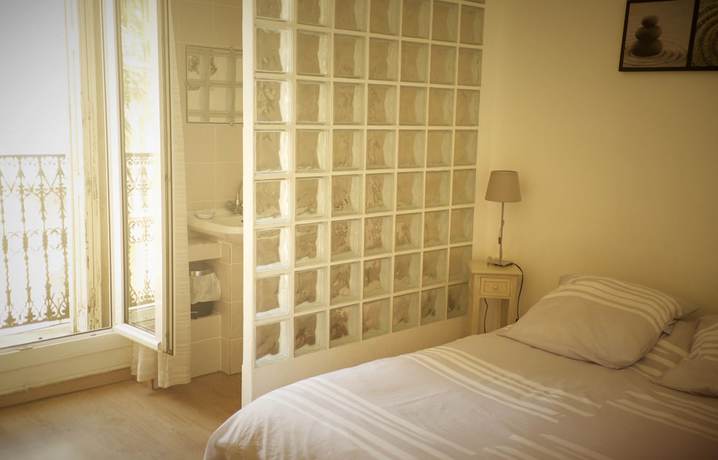 Imagen de la habitación del Hotel H&ocirc;tel Le Centre. Foto 17