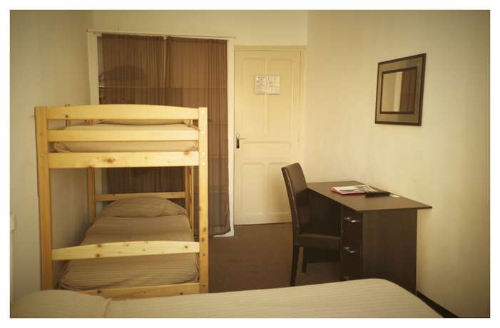 Imagen de la habitación del Hotel H&ocirc;tel Le Centre. Foto 18