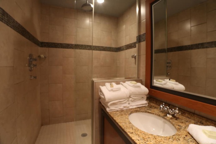 Imagen de la habitación del Hotel H&ocirc;tel Le Chablis. Foto 14