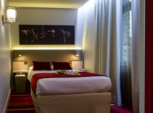 Imagen de la habitación del Hotel H&ocirc;tel Le Ch&acirc;teaubriant. Foto 6