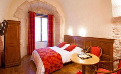 Imagen general del Hotel Hôtel Le Cheval Blanc, Langres. Foto 1