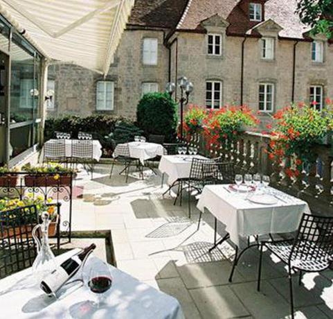 Imagen de la habitación del Hotel H&ocirc;tel Le Cheval Blanc, Langres. Foto 6