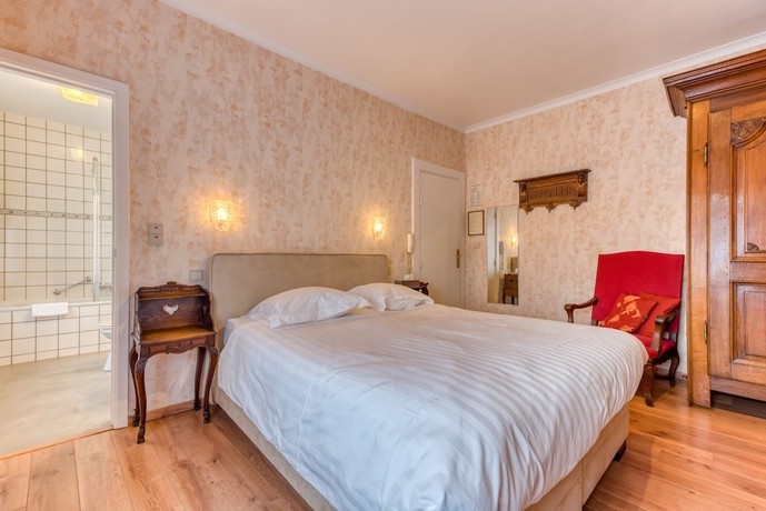 Imagen de la habitación del Hotel H&ocirc;tel Le Cor de Chasse. Foto 11