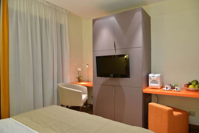 Imagen de la habitación del Hotel Hôtel Le Cristal. Foto 8