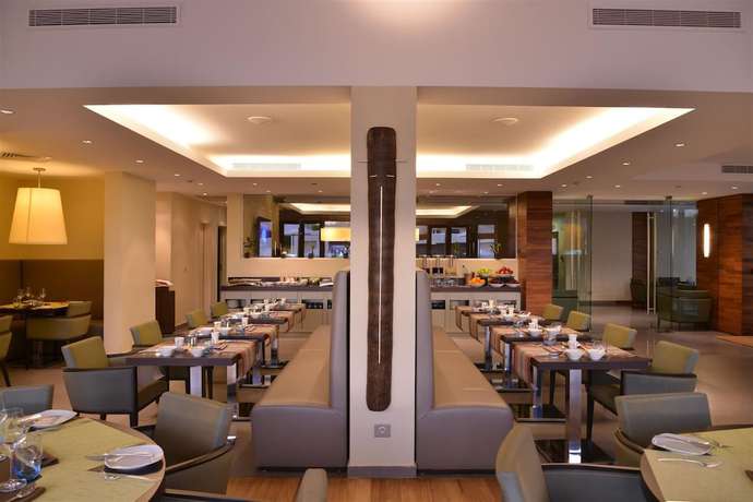 Imagen del bar/restaurante del Hotel Hôtel Le Cristal. Foto 6