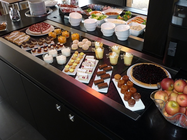 Imagen del bar/restaurante del Hotel Hôtel Le Cyrano Bergerac. Foto 6