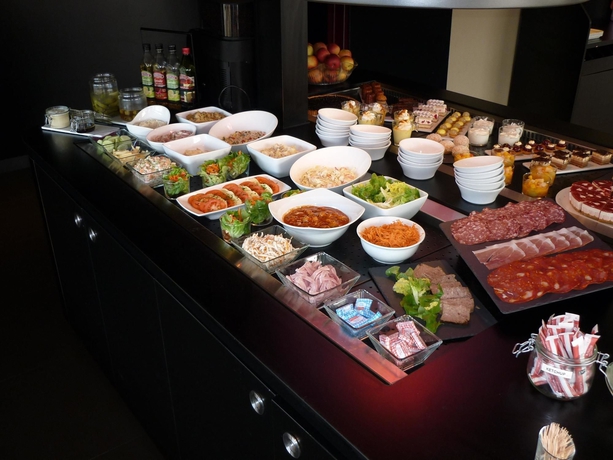 Imagen del bar/restaurante del Hotel Hôtel Le Cyrano Bergerac. Foto 7