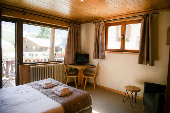 Imagen de la habitación del Hotel H&ocirc;tel Le Dahu. Foto 3