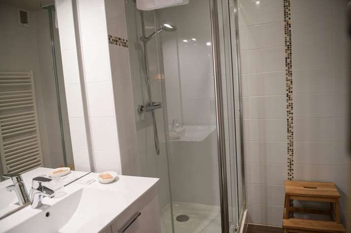 Imagen de la habitación del Hotel H&ocirc;tel Le Dahu. Foto 4