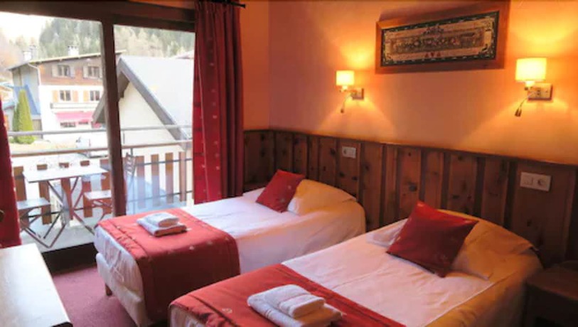 Imagen de la habitación del Hotel H&ocirc;tel Le Dahu. Foto 8