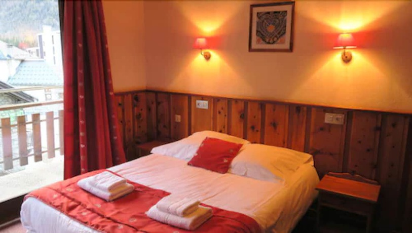 Imagen de la habitación del Hotel H&ocirc;tel Le Dahu. Foto 10