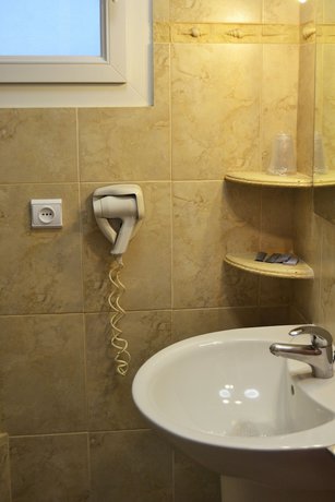 Imagen de la habitación del Hotel H&ocirc;tel Le Dauphin Bleu. Foto 12