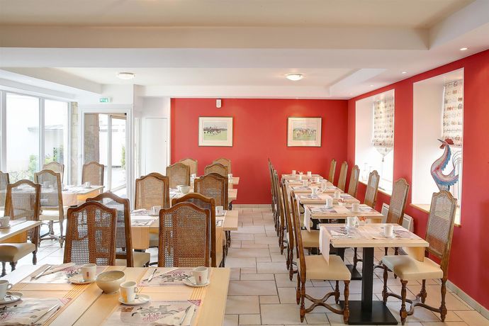 Imagen del bar/restaurante del Hotel H&ocirc;tel Le Dauphin, Caen. Foto 7