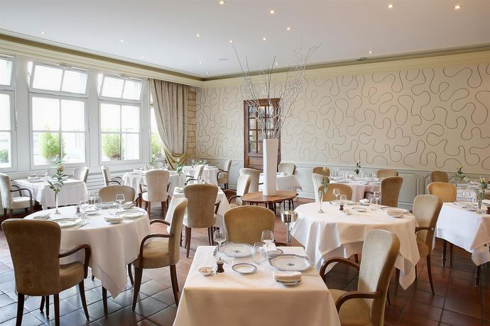 Imagen del bar/restaurante del Hotel H&ocirc;tel Le Dauphin, Caen. Foto 8