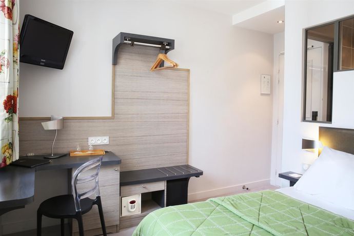 Imagen de la habitación del Hotel H&ocirc;tel Le Dauphin, Caen. Foto 16
