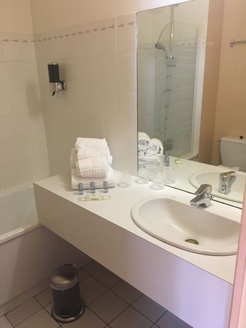 Imagen de la habitación del Hotel H&ocirc;tel Le Dauphin, Saint-Benoit-sur-Loire. Foto 9
